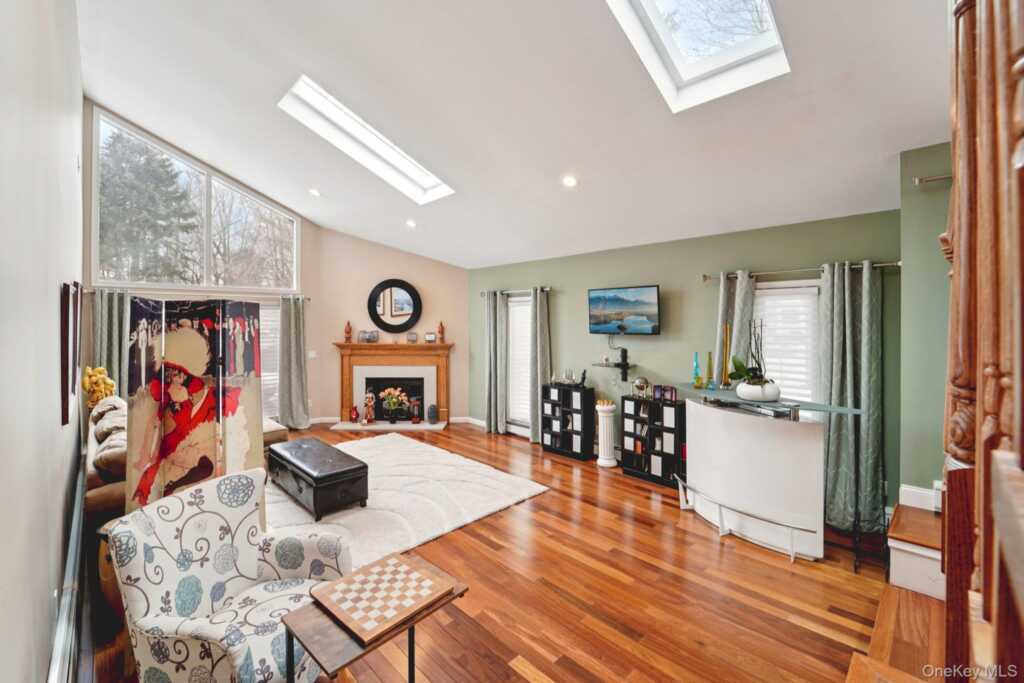 12 Chippewa Court, Suffern, NY 10901 - Photo 9 of 46