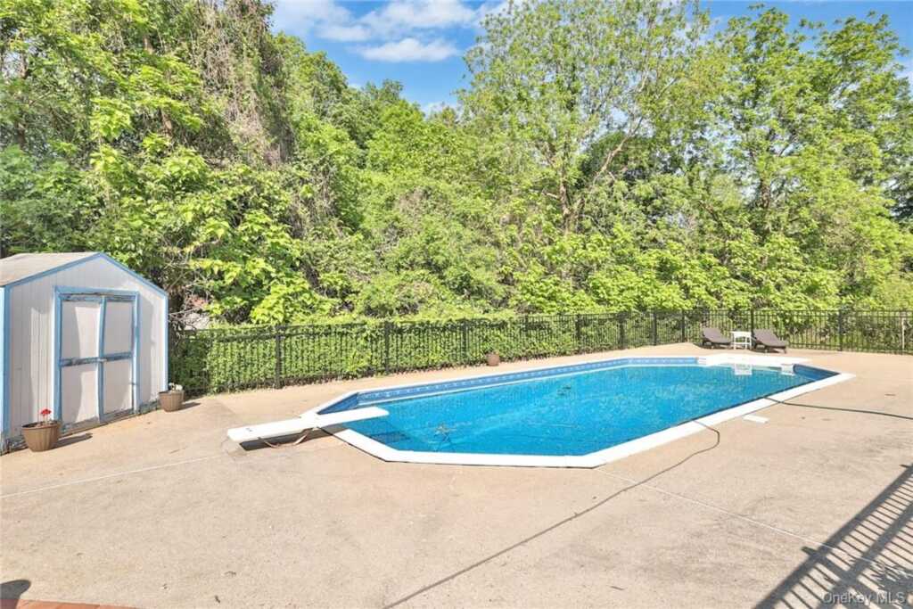 15 Pine Drive, Stony Point, NY 10980 - Photo 29 of 33