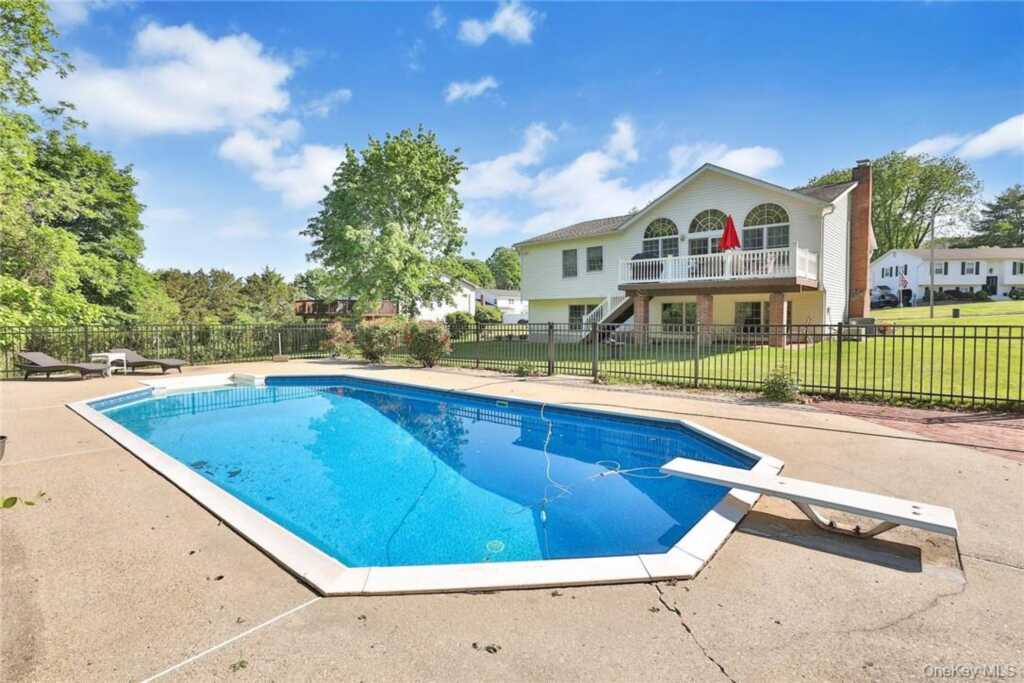 15 Pine Drive, Stony Point, NY 10980 - Photo 31 of 33