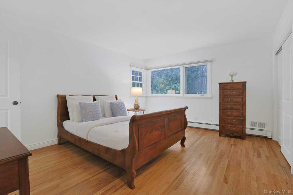 97 Winding Brook Road, New Rochelle, NY 10804 - Photo 15 of 31