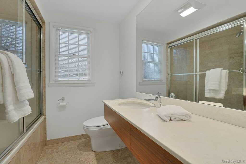 97 Winding Brook Road, New Rochelle, NY 10804 - Photo 21 of 31