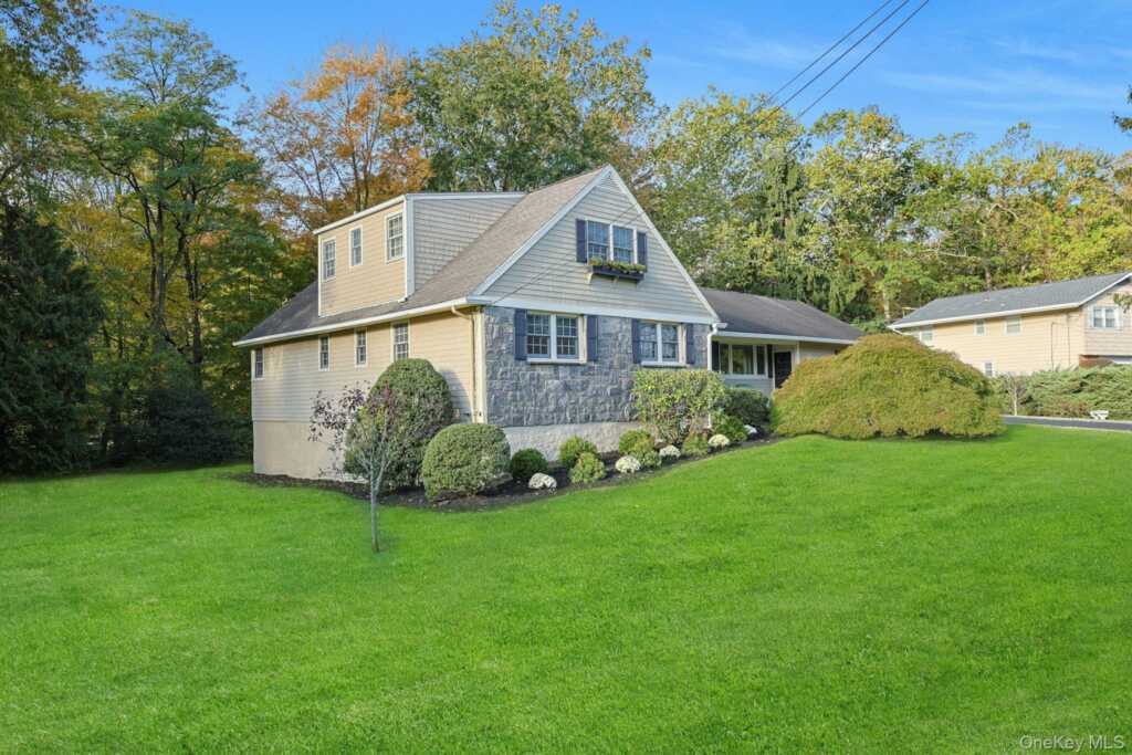 97 Winding Brook Road, New Rochelle, NY 10804 - Photo 26 of 31