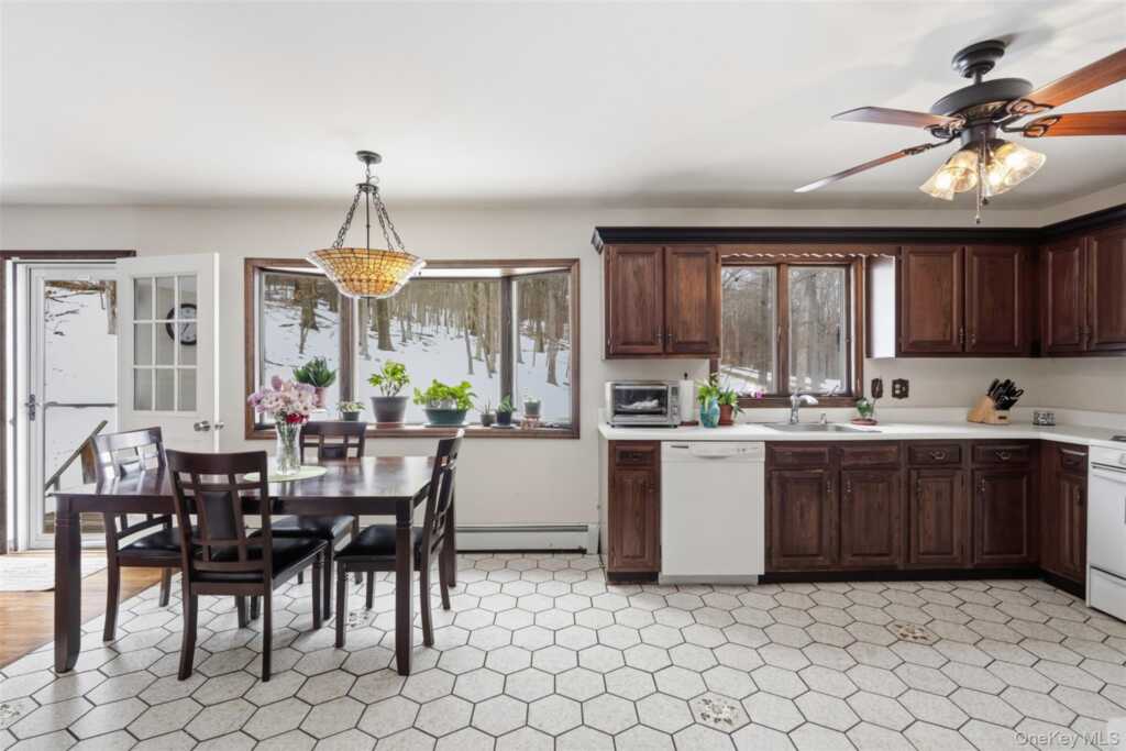 113 Buckberg Mountain Road, Stony Point, NY 10980 - Photo 10 of 30