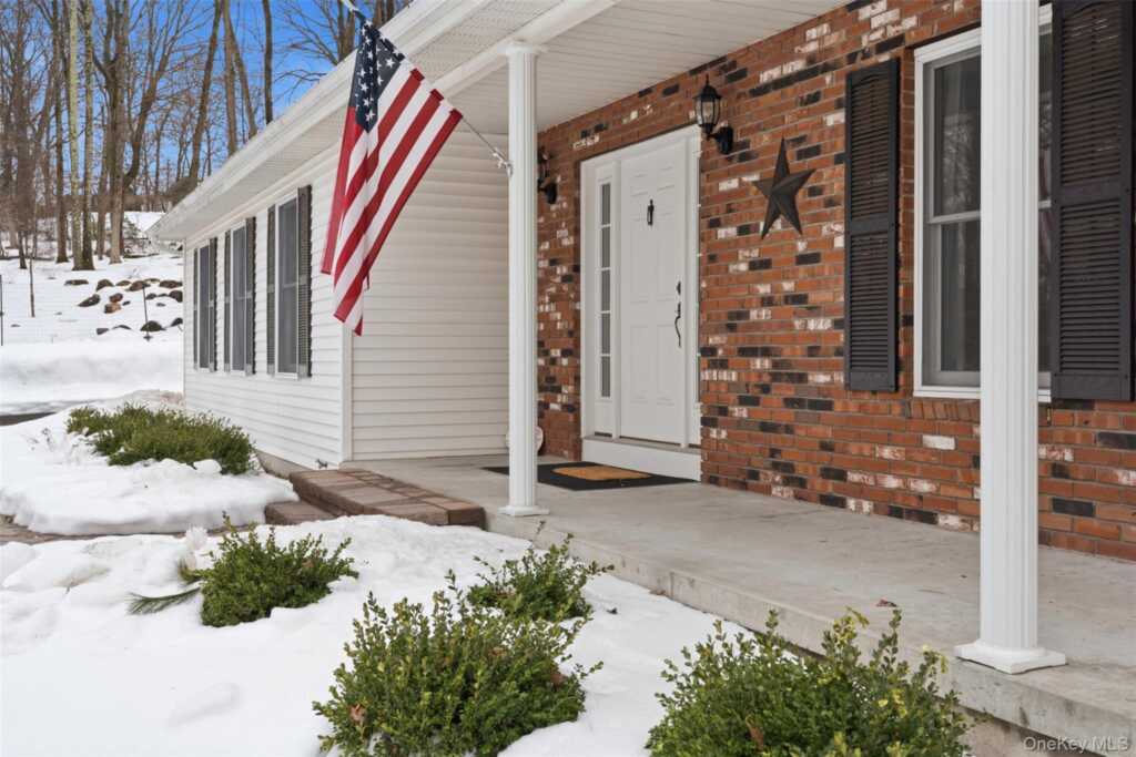 113 Buckberg Mountain Road, Stony Point, NY 10980 - Photo 3 of 30