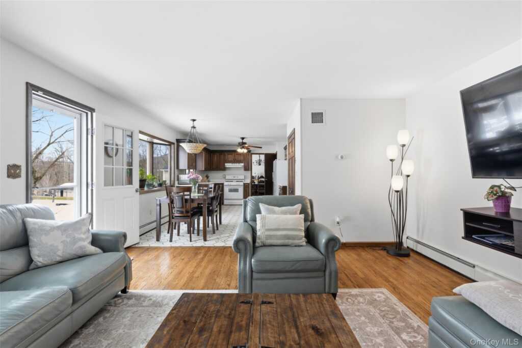 113 Buckberg Mountain Road, Stony Point, NY 10980 - Photo 7 of 30