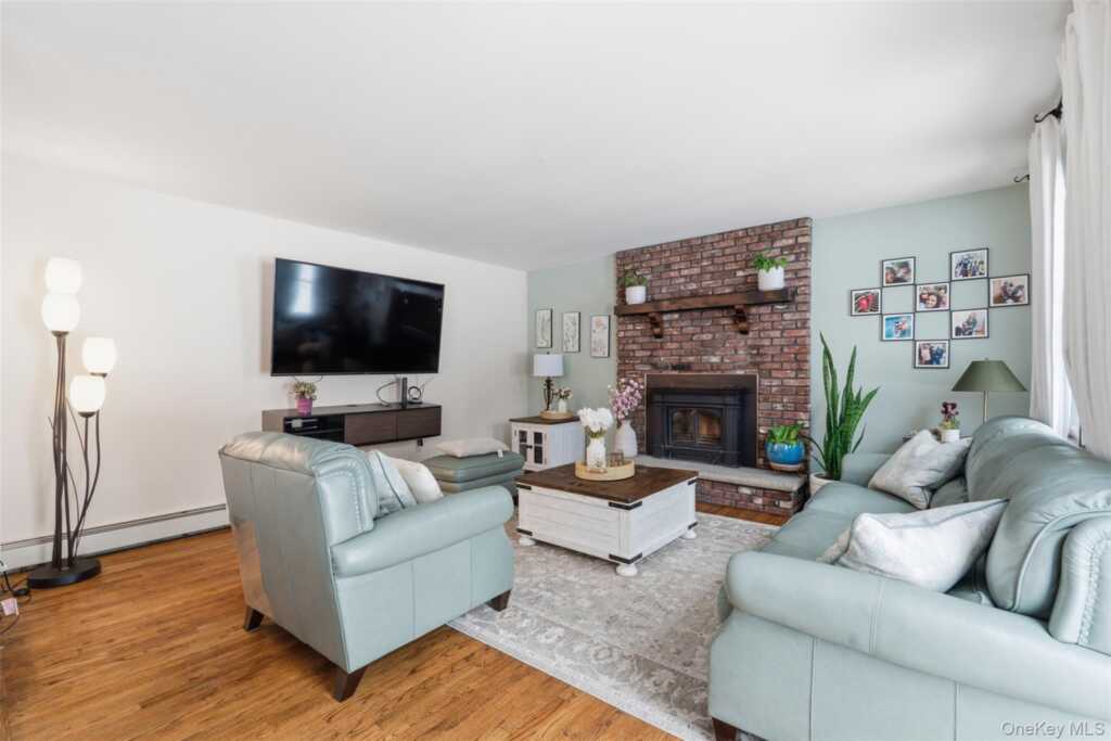 113 Buckberg Mountain Road, Stony Point, NY 10980 - Photo 8 of 30