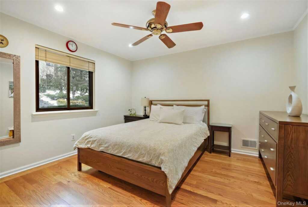 8 Talcott Road, Rye, NY 10573 - Photo 12 of 24