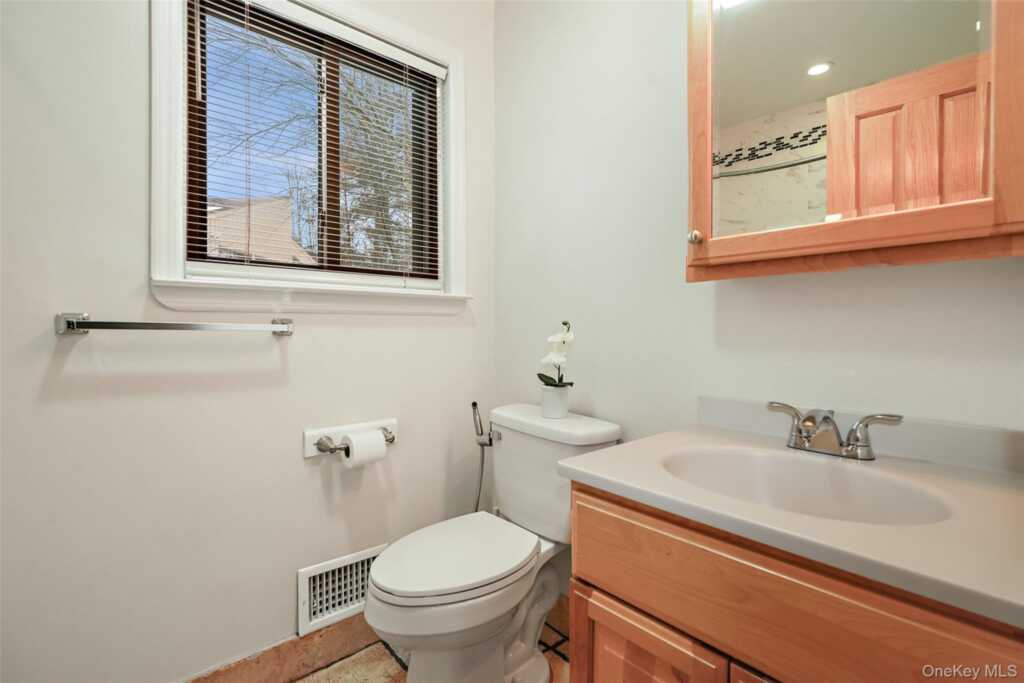 8 Talcott Road, Rye, NY 10573 - Photo 13 of 24