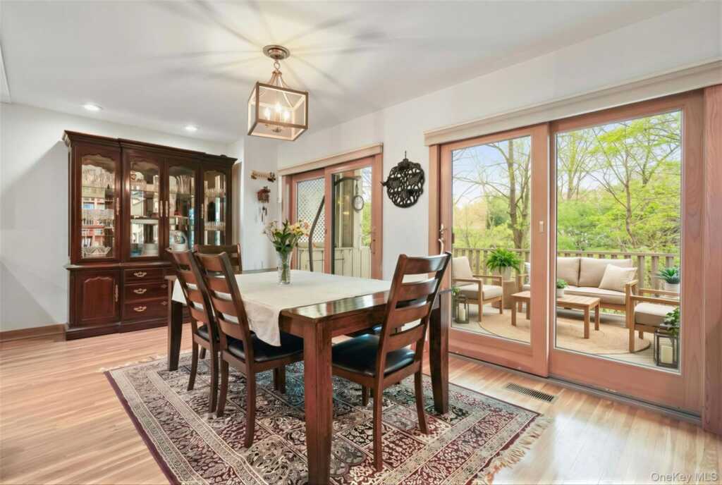 8 Talcott Road, Rye, NY 10573 - Photo 6 of 24