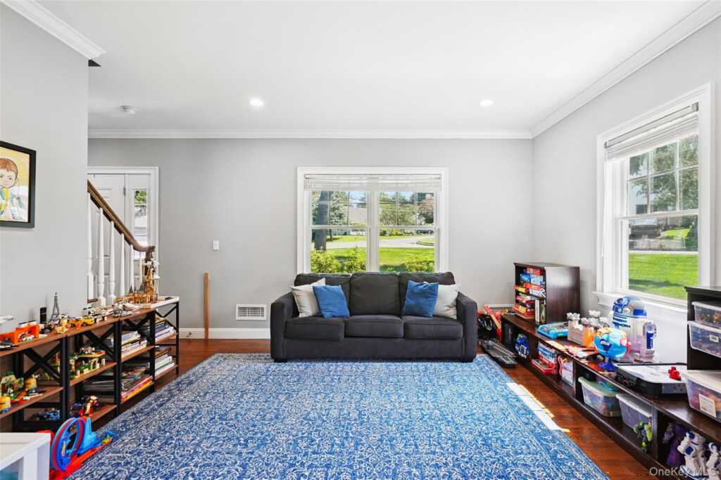 11 Jennifer Lane, Rye, NY 10573 - Photo 10 of 27