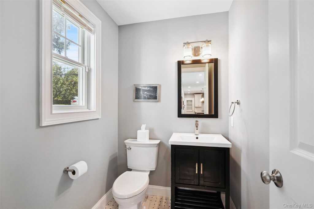 11 Jennifer Lane, Rye, NY 10573 - Photo 11 of 27