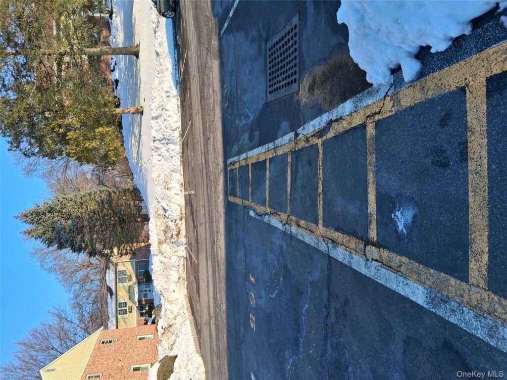 109 Parkside Drive, Suffern, NY 10901 - Photo 3 of 11