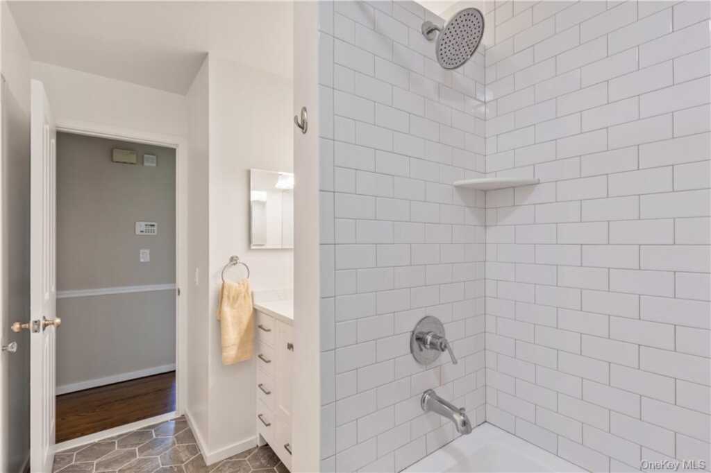 14 Marlene Court, Rye, NY 10580 - Photo 11 of 26