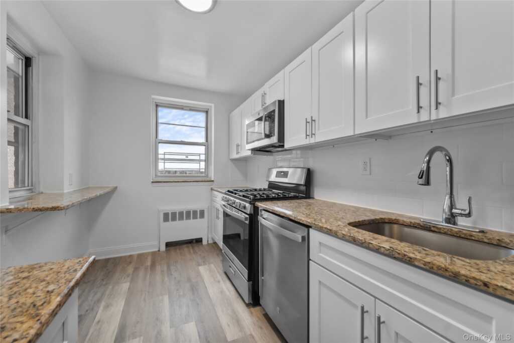 730 Pelham Road, Unit #4H, New Rochelle, NY 10805 - Photo 12 of 31