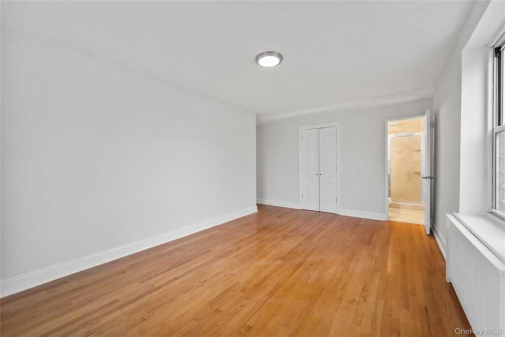 730 Pelham Road, Unit #4H, New Rochelle, NY 10805 - Photo 16 of 31