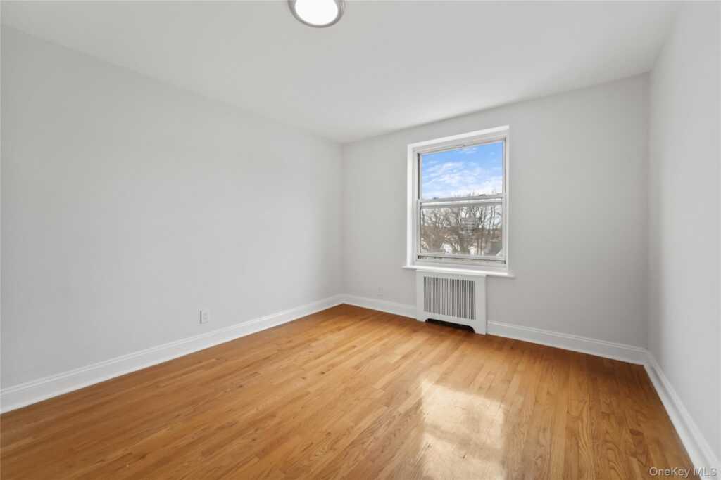 730 Pelham Road, Unit #4H, New Rochelle, NY 10805 - Photo 19 of 31