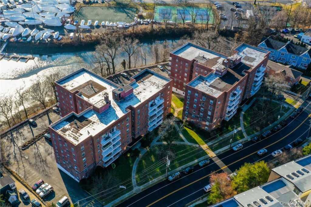 730 Pelham Road, Unit #4H, New Rochelle, NY 10805 - Photo 29 of 31