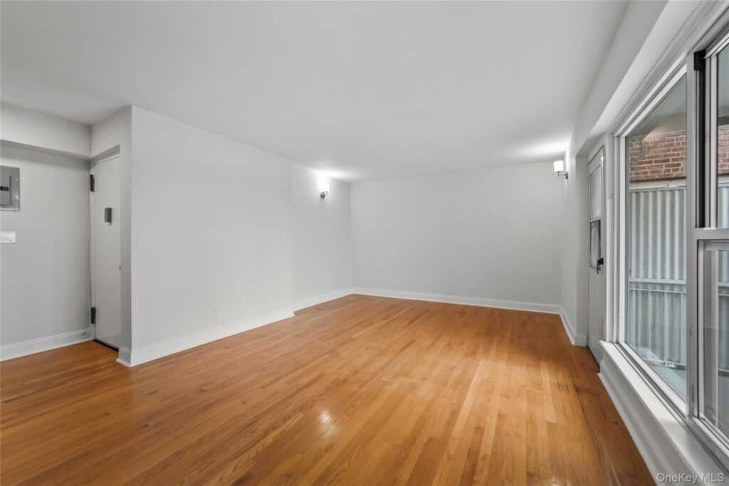 730 Pelham Road, Unit #4H, New Rochelle, NY 10805 - Photo 7 of 31