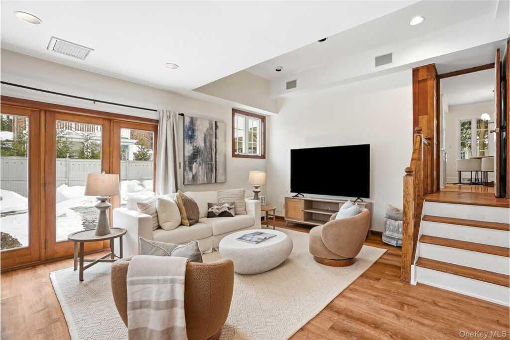 1 Oneida Street, Rye, NY 10580 - Photo 15 of 32