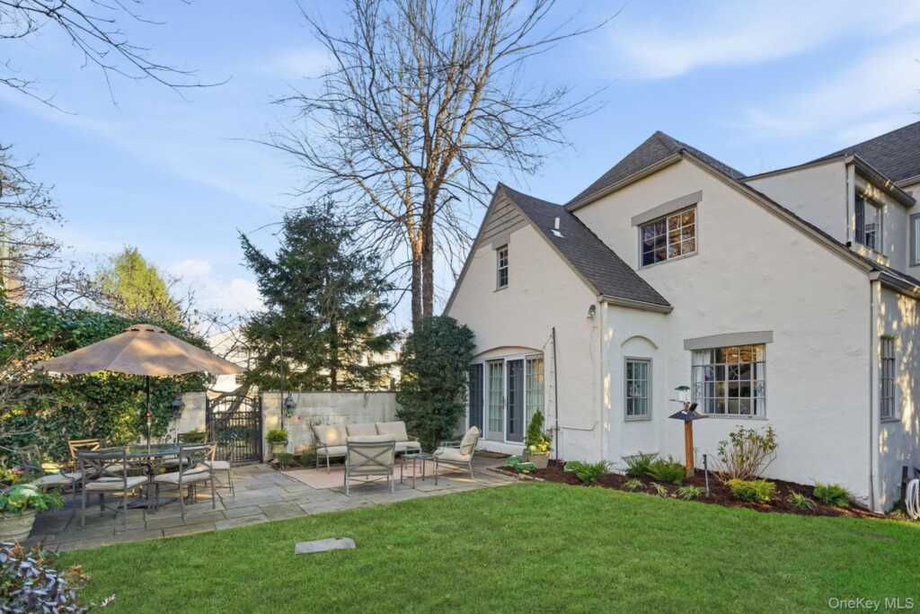 1 Oneida Street, Rye, NY 10580 - Photo 26 of 32