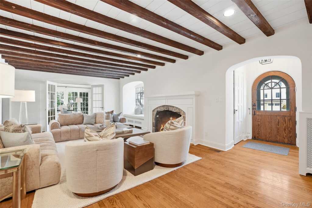 1 Oneida Street, Rye, NY 10580 - Photo 3 of 32