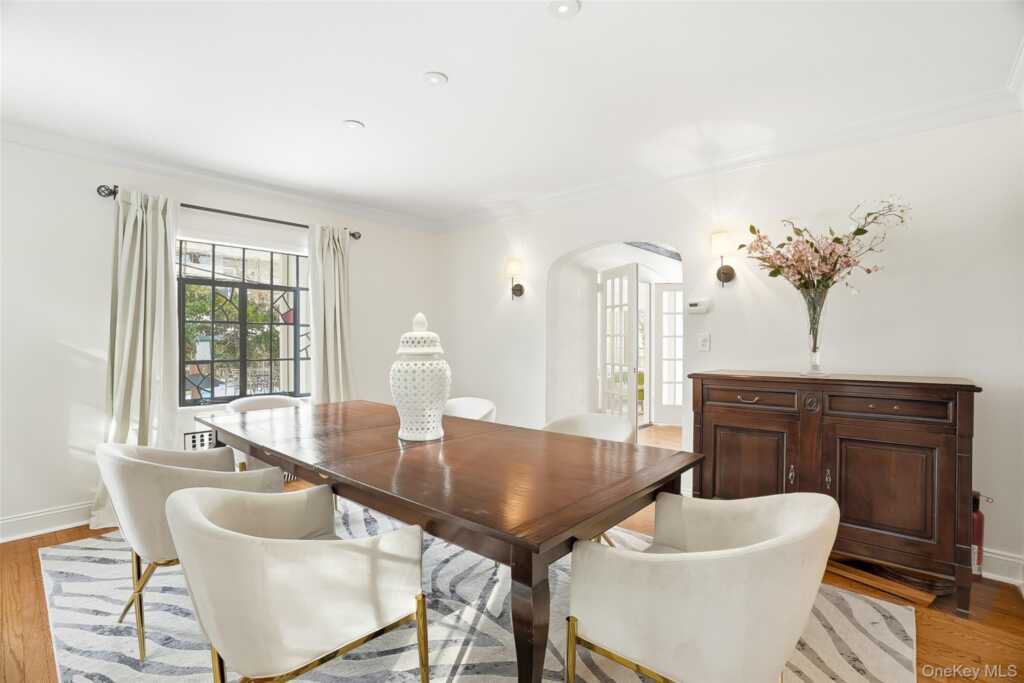 1 Oneida Street, Rye, NY 10580 - Photo 8 of 32