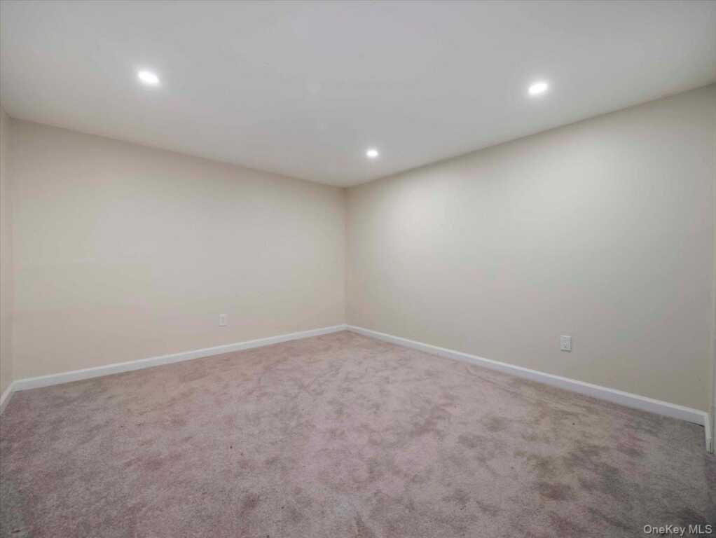 61 Rolling Ridge Road, New City, NY 10956 - Photo 28 of 42