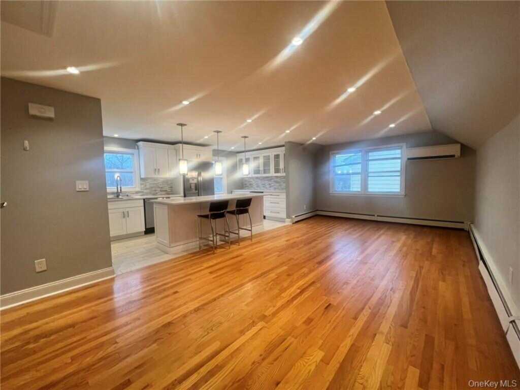 36 Roanoke Avenue, Unit #2, Rye, NY 10573 - Photo 3 of 15