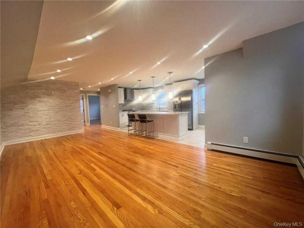 36 Roanoke Avenue, Unit #2, Rye, NY 10573 - Photo 4 of 15