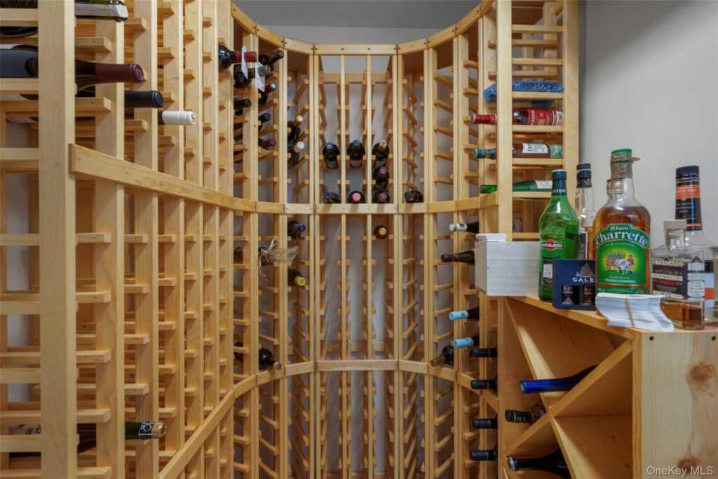 37 Barlow Lane, Rye, NY 10580 - Photo 22 of 40