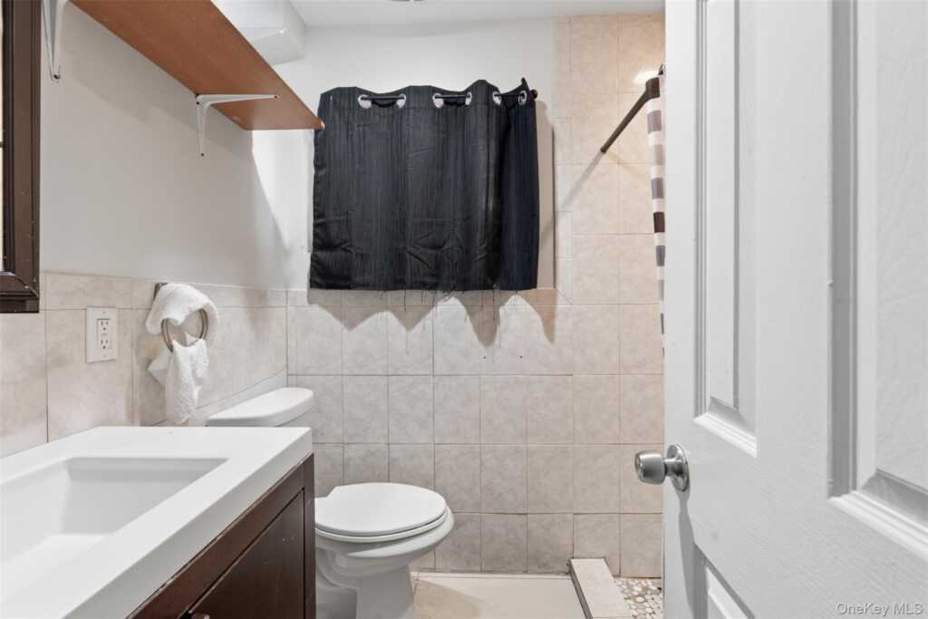 153 S Pascack Road, Nanuet, NY 10954 - Photo 11 of 29