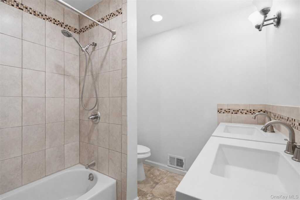 153 S Pascack Road, Nanuet, NY 10954 - Photo 12 of 29