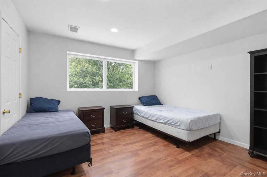 153 S Pascack Road, Nanuet, NY 10954 - Photo 18 of 29