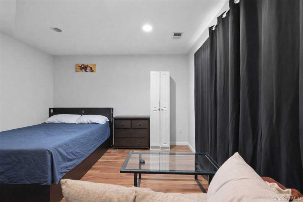 153 S Pascack Road, Nanuet, NY 10954 - Photo 19 of 29