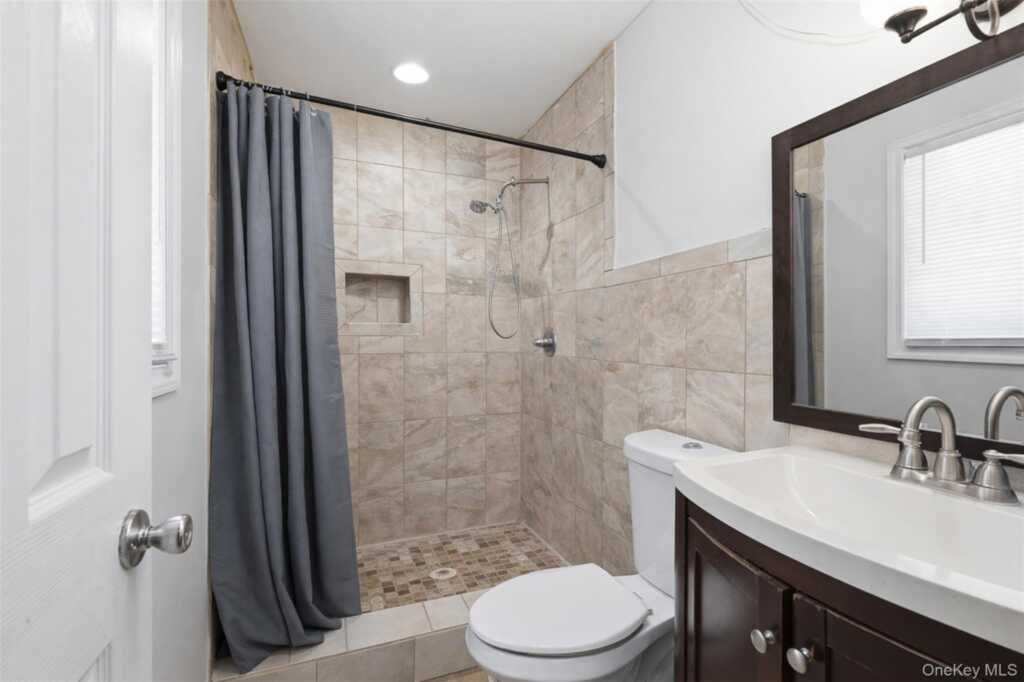 153 S Pascack Road, Nanuet, NY 10954 - Photo 23 of 29