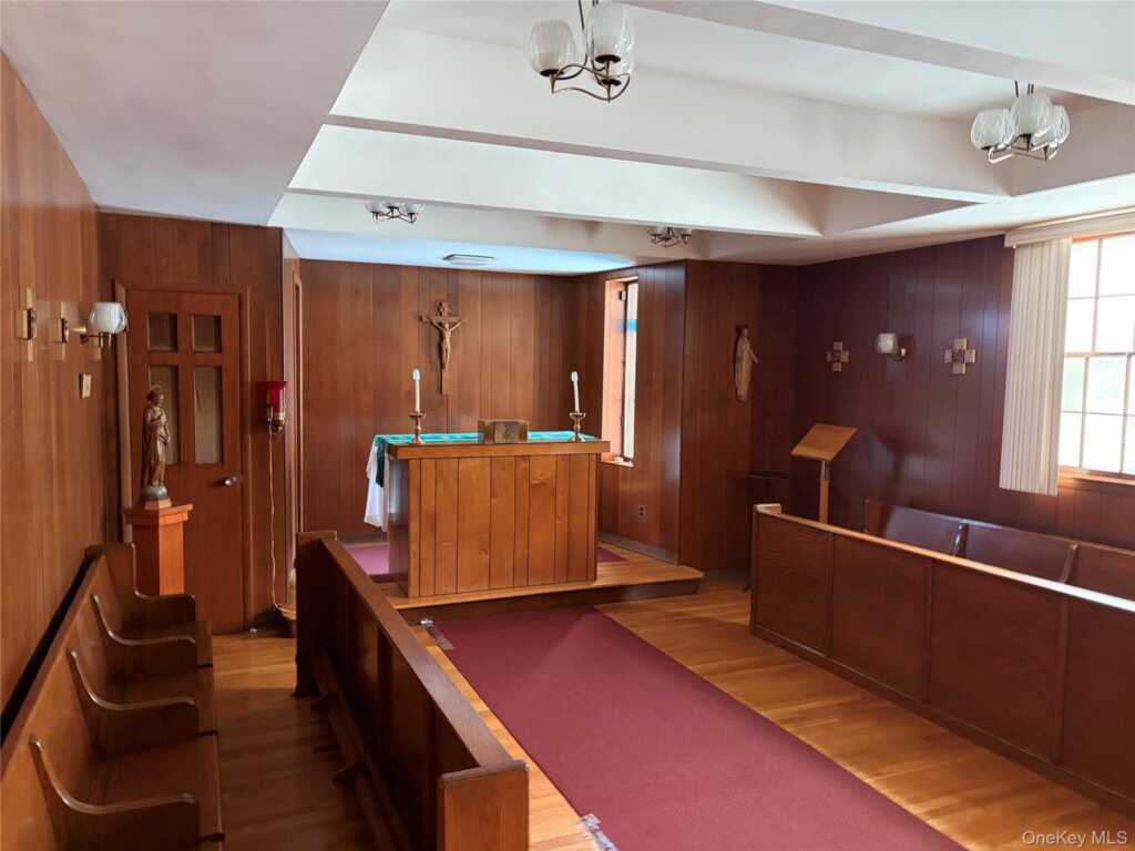 83 Gilchrest Road, Valley Cottage, NY 10920 - Photo 3 of 5