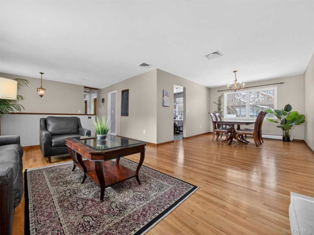 36 E Mayer Drive, Suffern, NY 10901 - Photo 12 of 43