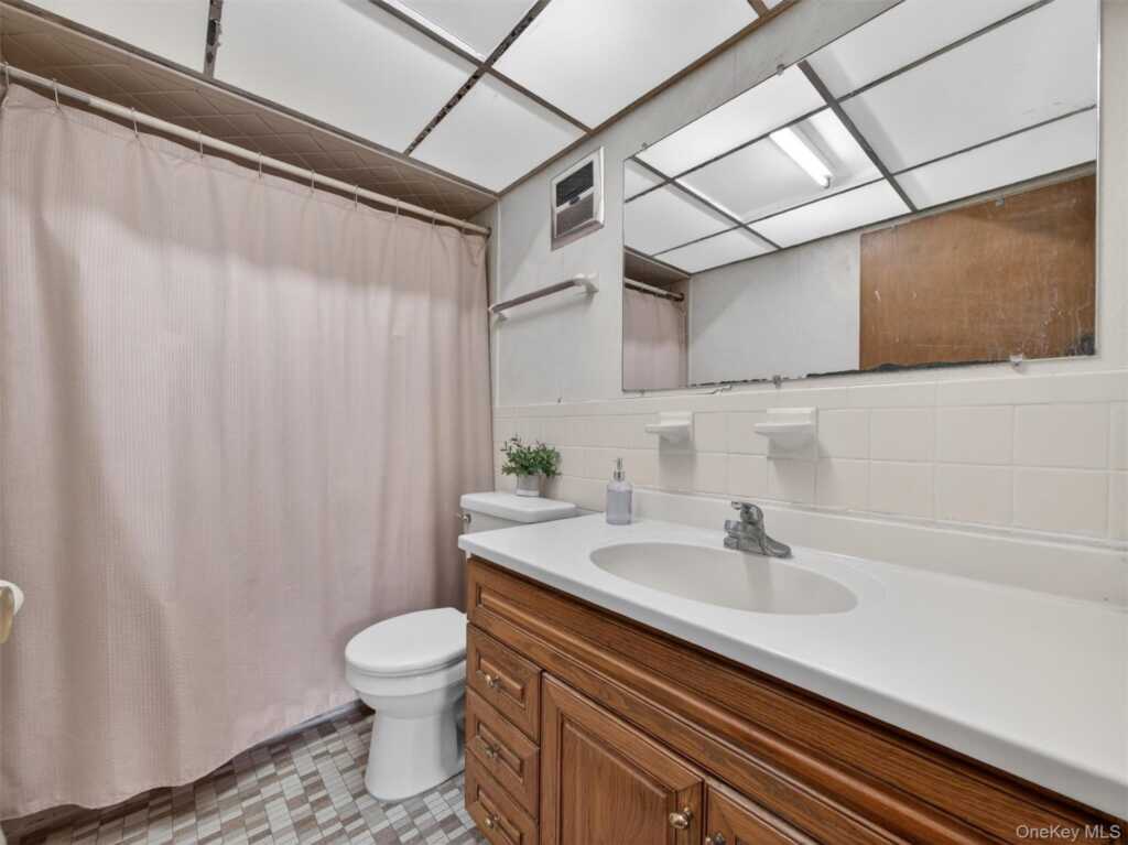 36 E Mayer Drive, Suffern, NY 10901 - Photo 26 of 43