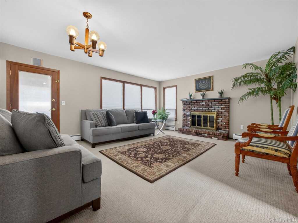 36 E Mayer Drive, Suffern, NY 10901 - Photo 29 of 43