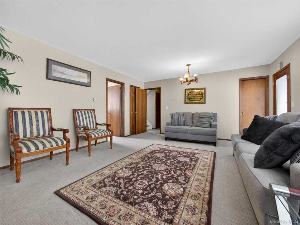 36 E Mayer Drive, Suffern, NY 10901 - Photo 30 of 43