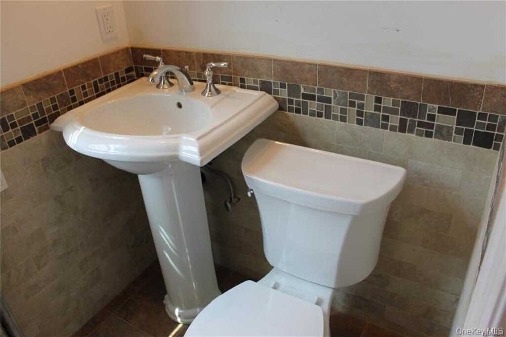 190 Main Street, Unit #2A, Nyack, NY 10960 - Photo 11 of 17