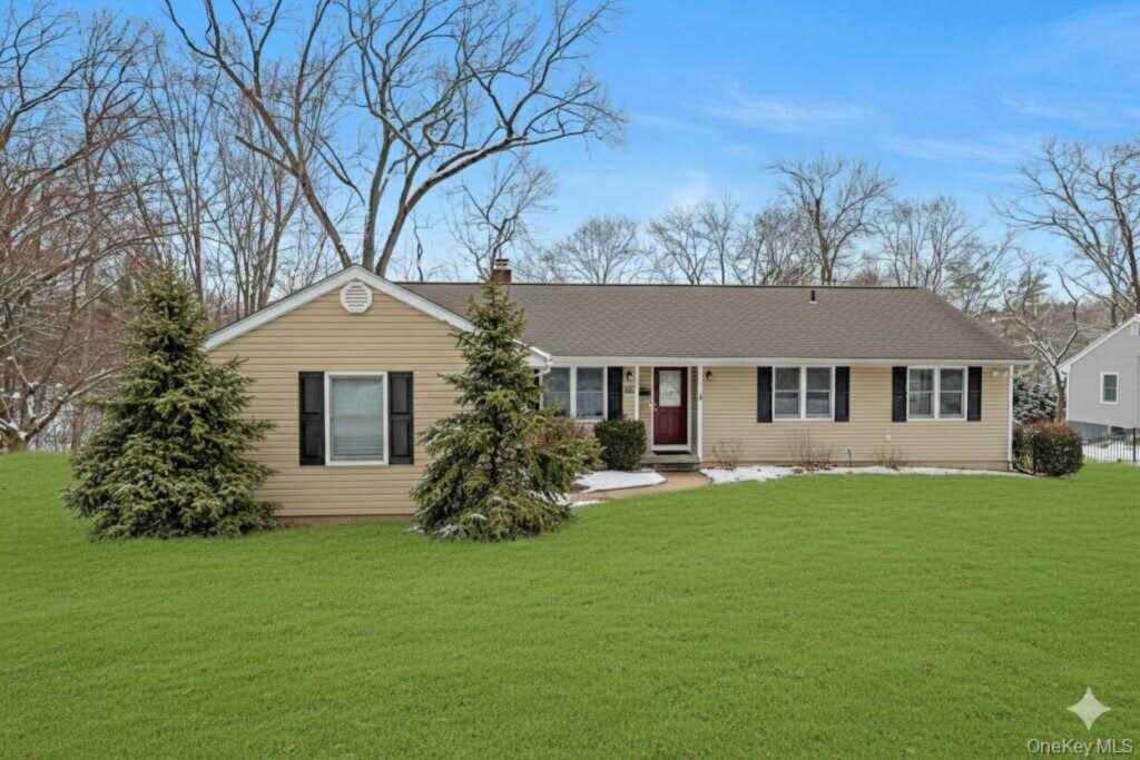 42 Briarwood Drive, New City, NY 10956