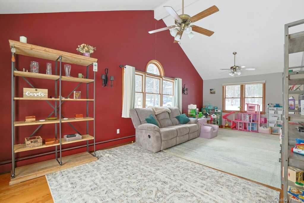 42 Briarwood Drive, New City, NY 10956 - Photo 10 of 28