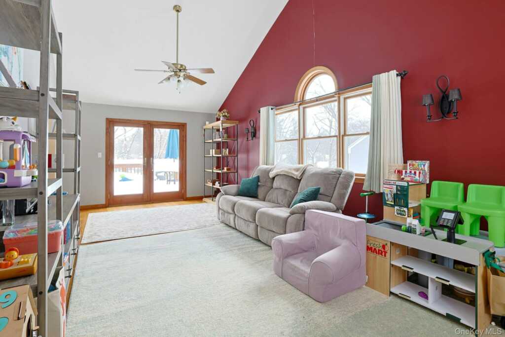 42 Briarwood Drive, New City, NY 10956 - Photo 11 of 28