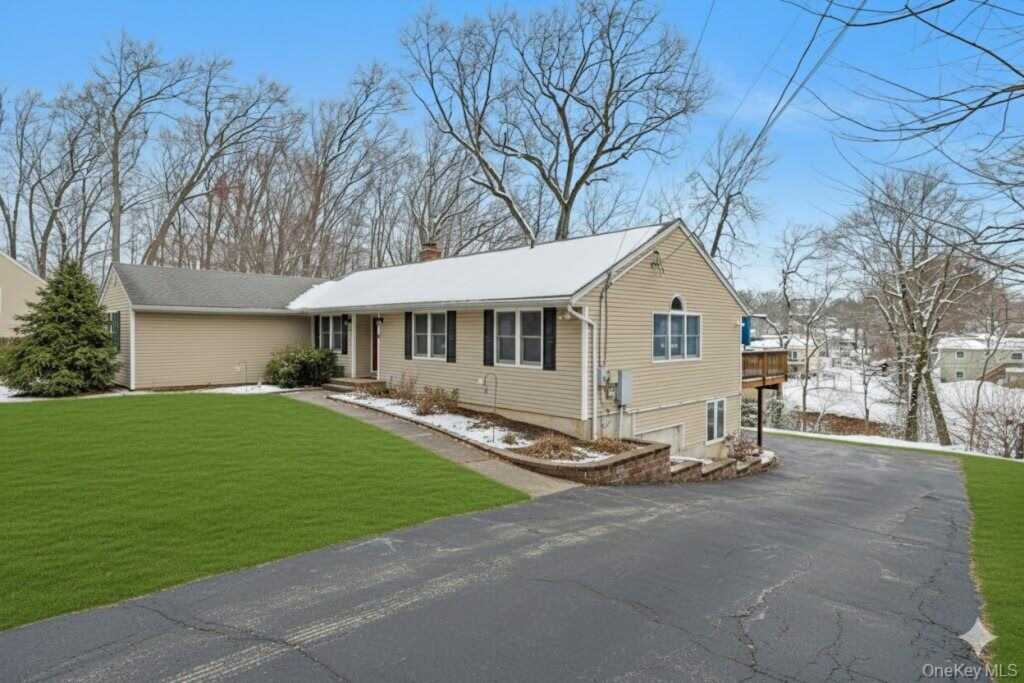 42 Briarwood Drive, New City, NY 10956 - Photo 2 of 28