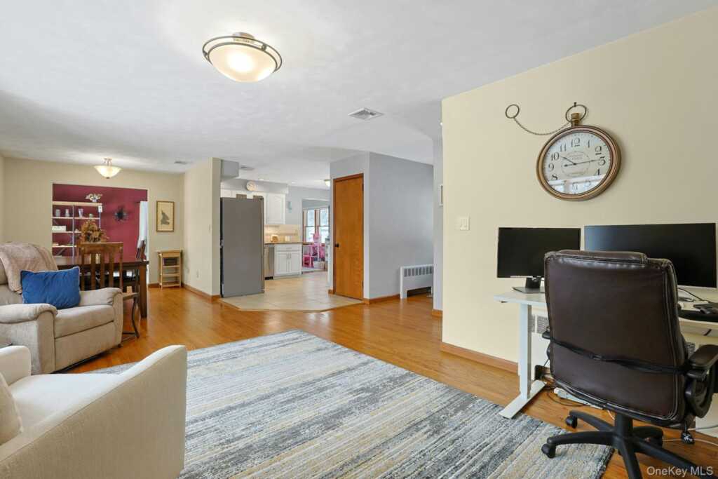 42 Briarwood Drive, New City, NY 10956 - Photo 8 of 28