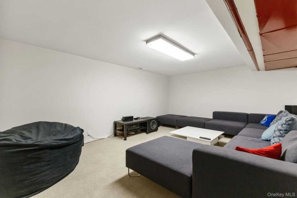 15 Meadow Place, Rye, NY 10580 - Photo 27 of 40