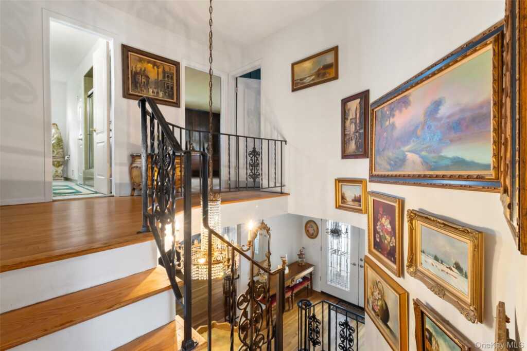 20 Old Farm Road, New Rochelle, NY 10583 - Photo 15 of 40