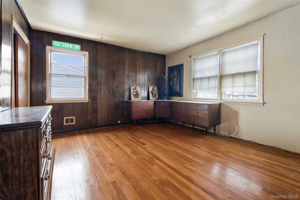 20 Old Farm Road, New Rochelle, NY 10583 - Photo 19 of 40