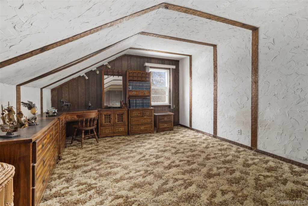 20 Old Farm Road, New Rochelle, NY 10583 - Photo 22 of 40